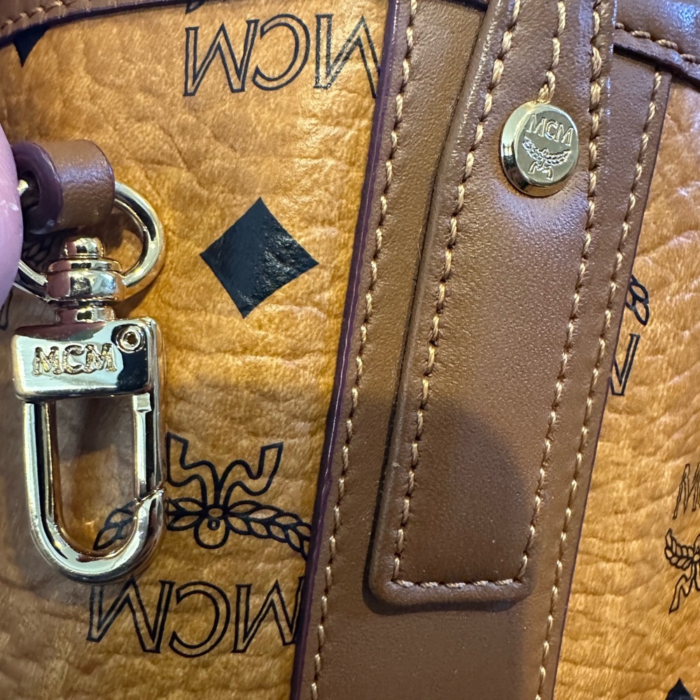 MCM Brown Leather Reversible Tote with Monogram Pattern Medium Size - Picture 10 of 10